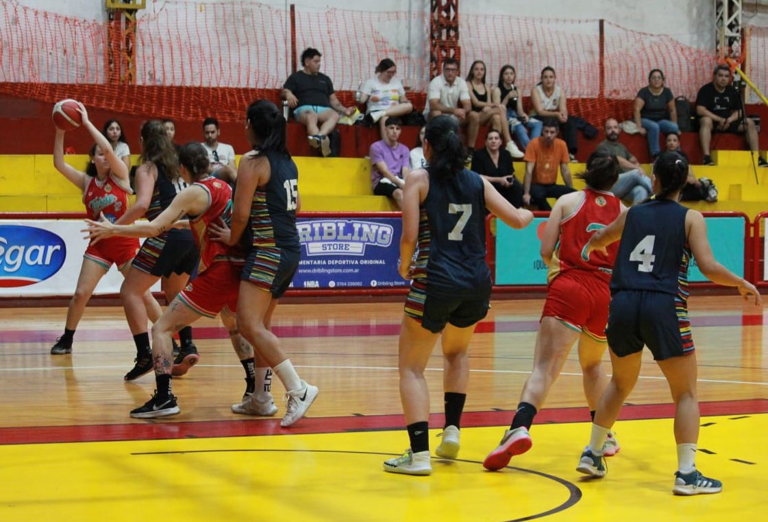 🏀 Liga Provincial: actualidad del torneo Clausura femenino

Y las chicas juegan...

➡️dealtovuelo.com/basquet/04/09/…