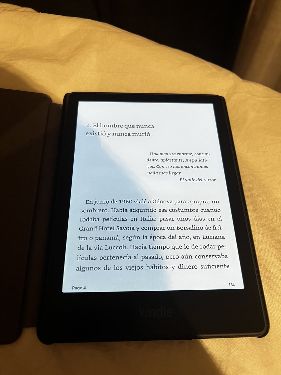 asanchezol's tweet photo. @perezreverte Preparado para la próxima aventura… Esperando que llegasen las 00:00 para descargarlo!!! https://t.co/jJscamcAA6