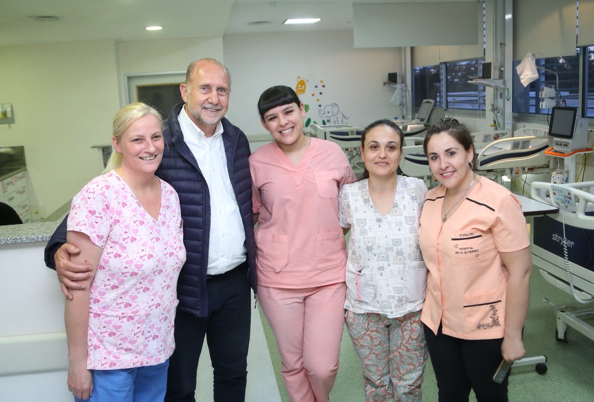 omarperotti's tweet photo. En Venado Tuerto, visitamos la nueva Terapia Intensiva Pediátrica del Hospital Regional, que forma parte del proceso de fortalecimiento y descentralización de la salud pública que estamos llevando adelante en toda la provincia de Santa Fe. Es algo muy importante para los padres y madres de todo el sur provincial.