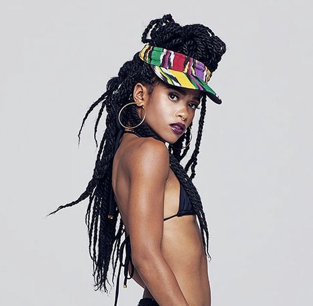 Saulo Sadhu (@grlsaulopcd) on Twitter photo 9 years without you.
And I still can't believe!
I love you Simone!
#SimoneLives <a href="/GRLSimone/">Simone Battle</a> 9 years without you.
And I still can't believe!
I love you Simone!
#SimoneLives <a href="/GRLSimone/">Simone Battle</a>