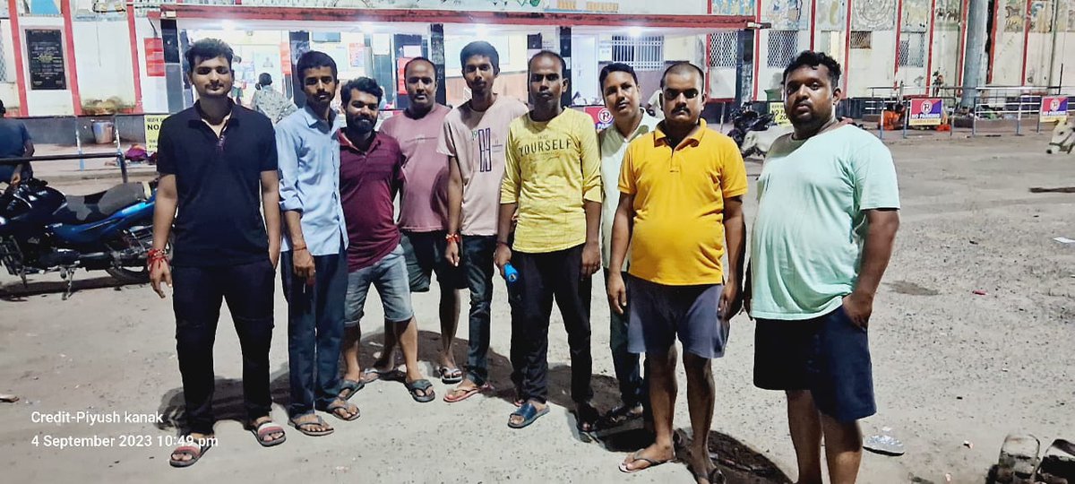 TeamPurnea's tweet photo. #Day-33
#Date-04/09/2023
कम्यूनिटी किचन का 33 वां दिन समाप्त हुआ।
आप लोगों का सहयोग बना रहे...✌️
हम 366 दिन कम्युनिटी किचन चलाएंगे।
#Days366
#CommunityKitchen
#CommunityKitchenPurnea
#TeamPurnea https://t.co/nlYAdEdDem