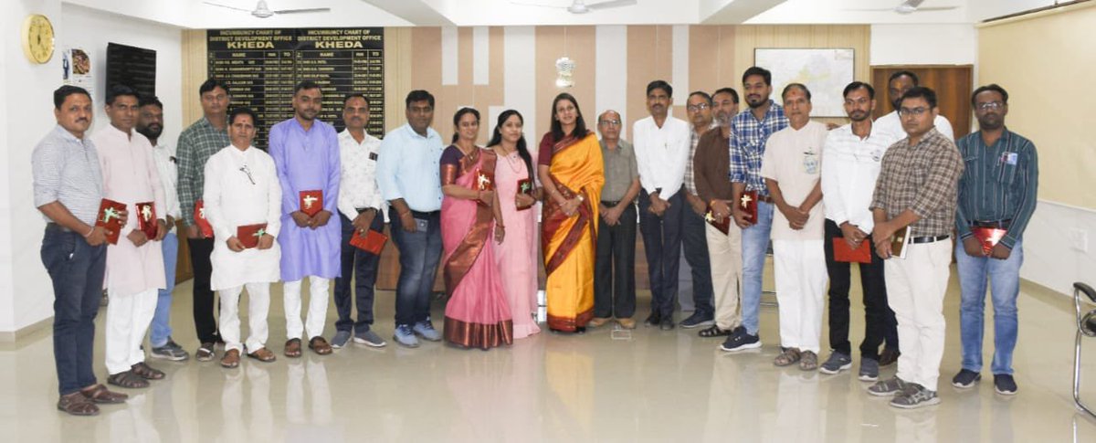 ‘Coffee with DDO’ organised with teachers invited at Kheda Zilla Panchayat as part of Teachers’ Day Celebrations. Fruitful discussions with teachers where best practices and experiences in schools were shared. <a href="/EduMinOfGujarat/">Gujarat Education Department</a> <a href="/infokhedagog/">Info Kheda GoG</a> <a href="/VinodRao2000/">Vinod Rao</a>