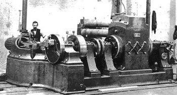 HAPPY PEARL STREET DAY! 

September 4th, 1882 is when Thomas Edison lit up several electric lights from his generating station on Pearl St, NY! 

The world has never been the same since 💡💡💡⚡️⚡️⚡️