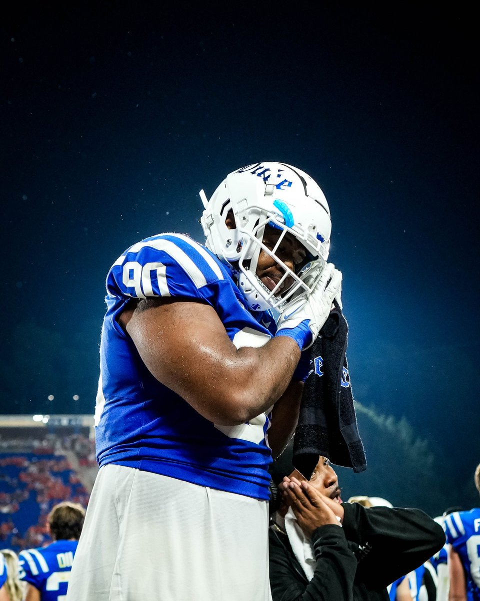 They slept on us so we tucked them in and said goodnight 😈😈