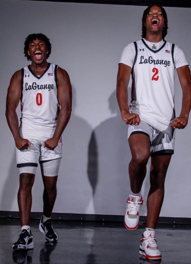 TheOriginalTNic's tweet photo. Can’t wait to see my youngest @shaun2nichols and @Cam_lyons_23 this year play in the same backcourt for @LC_MBB. They’re reunited from when they played at @McIntoshBball. 
Can’t wait! 💪🏽💯 https://t.co/TeYWN60F2a