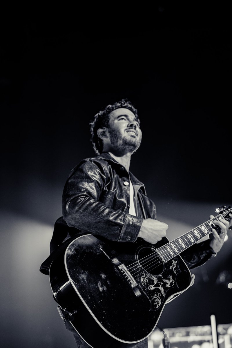 jonasbrothers's tweet photo. Probably one of the loudest shows on #THETOUR last night in Austin. See you soon Phoenix! https://t.co/4vo5Nvsu4N