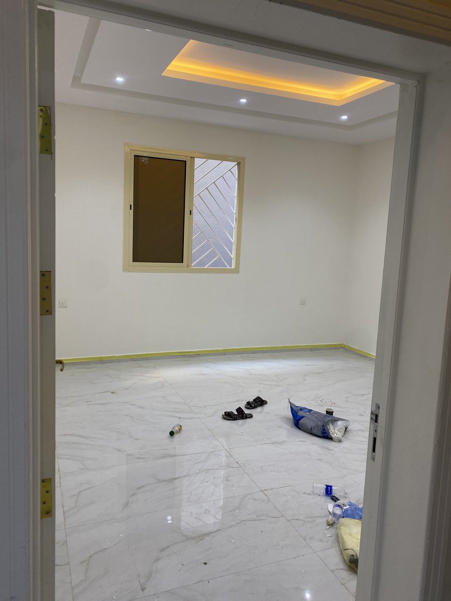 Rsh91184Aml's tweet photo. عامل#دهان صبغ معلم دهانات ستخدام دهانات جوتن رقم اللون 1276 ألوان جوتن تعتبر من أفضل وأشهر دهانات الحوائط الآن، حيث تقدم مجموعة مختلفة من درجات الألوان العصرية بجودة وخامة عالية وجيدة جدًا تزيد من جمال وإشراقة منزلك، والتي يمكنك اختيارها من خلال كتالوج دهانات جوتن والتي تتيحه https://t.co/vTcLi9K0uq
