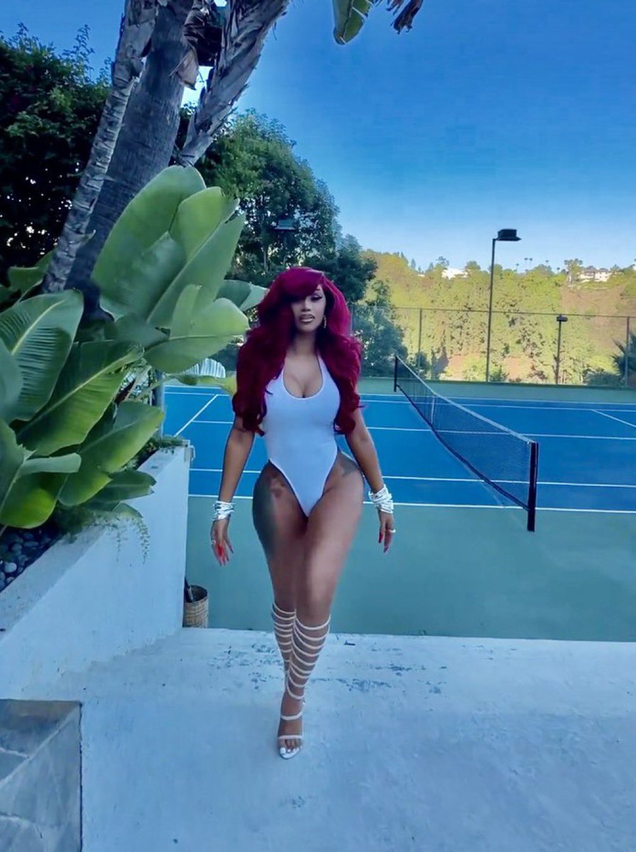 naizzii_'s tweet photo. BG Give me 500 REPLYS WITH:
"CARDI ANNOUNCEMENT " 👠👀 https://t.co/Uz5usbwOdE