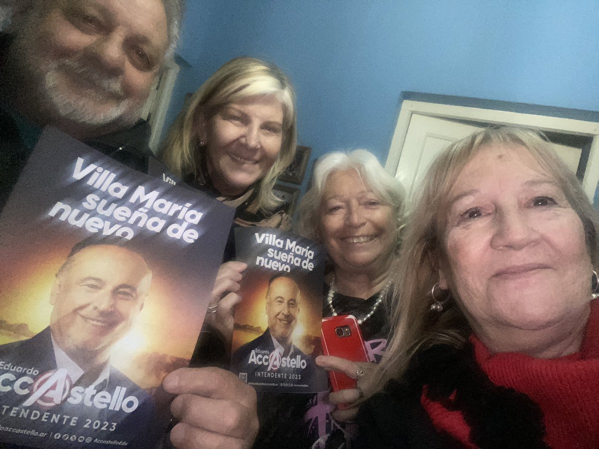NoraBedano's tweet photo. En mi ciudad, VillaMaria, ahora en el Barrio San Martín, con los vecinos y las vecinas, explicando, el 1º de Octubre #elProyectosigue
@accastelloedu
@RafaSachetto https://t.co/Ci5ea5FLiF