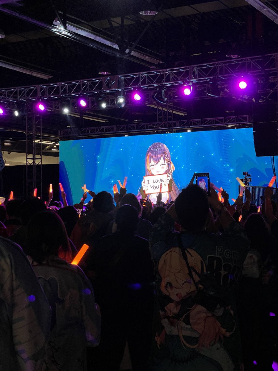 Tsuketoguu's tweet photo. The mid-song model swap was genius tbh

#PetraGurin #ANIMEImpulseOC2023 #HOPCONcert2 https://t.co/6YEIyriAgD