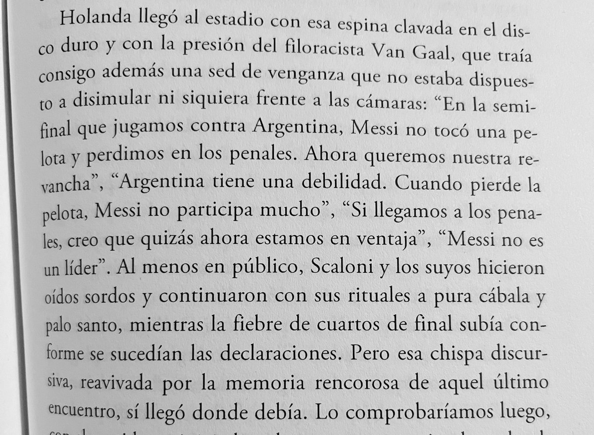 Y a propósito de Van Gaal, hay un libro que se llama “Diario de un tiempo mesiánico” que ✍🏽