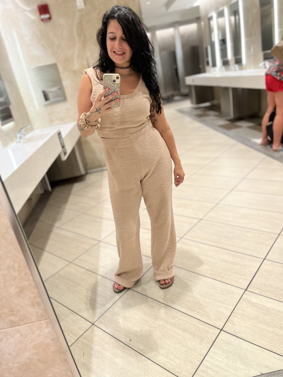 GanjjaGodess's tweet photo. #spoilmebabe #ilooklikeateddy #imyourteddybear. #spiicy #OF #payformydinner #paypigs #fidom #treatmelikeaprincess. https://t.co/3EdP7xH7on