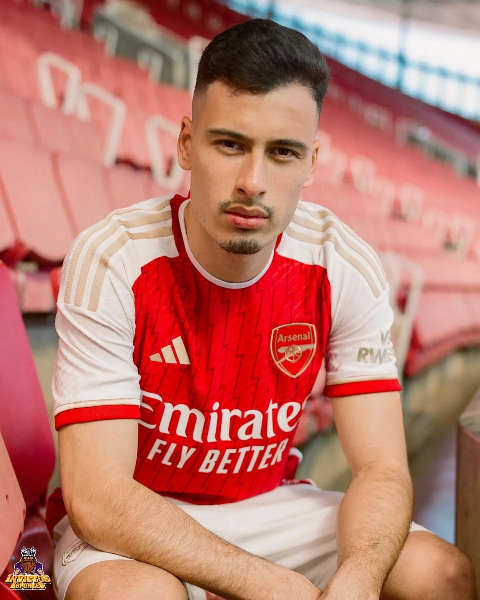 Invictosesporte's tweet photo. Passando na sua tela essa belezura que é a camisa nova do Arsenal para a temporada 23/24.

Peça a sua pelo nosso site ou WhatsApp com frete grátis para todo Brasil https://t.co/53qegGVRsc