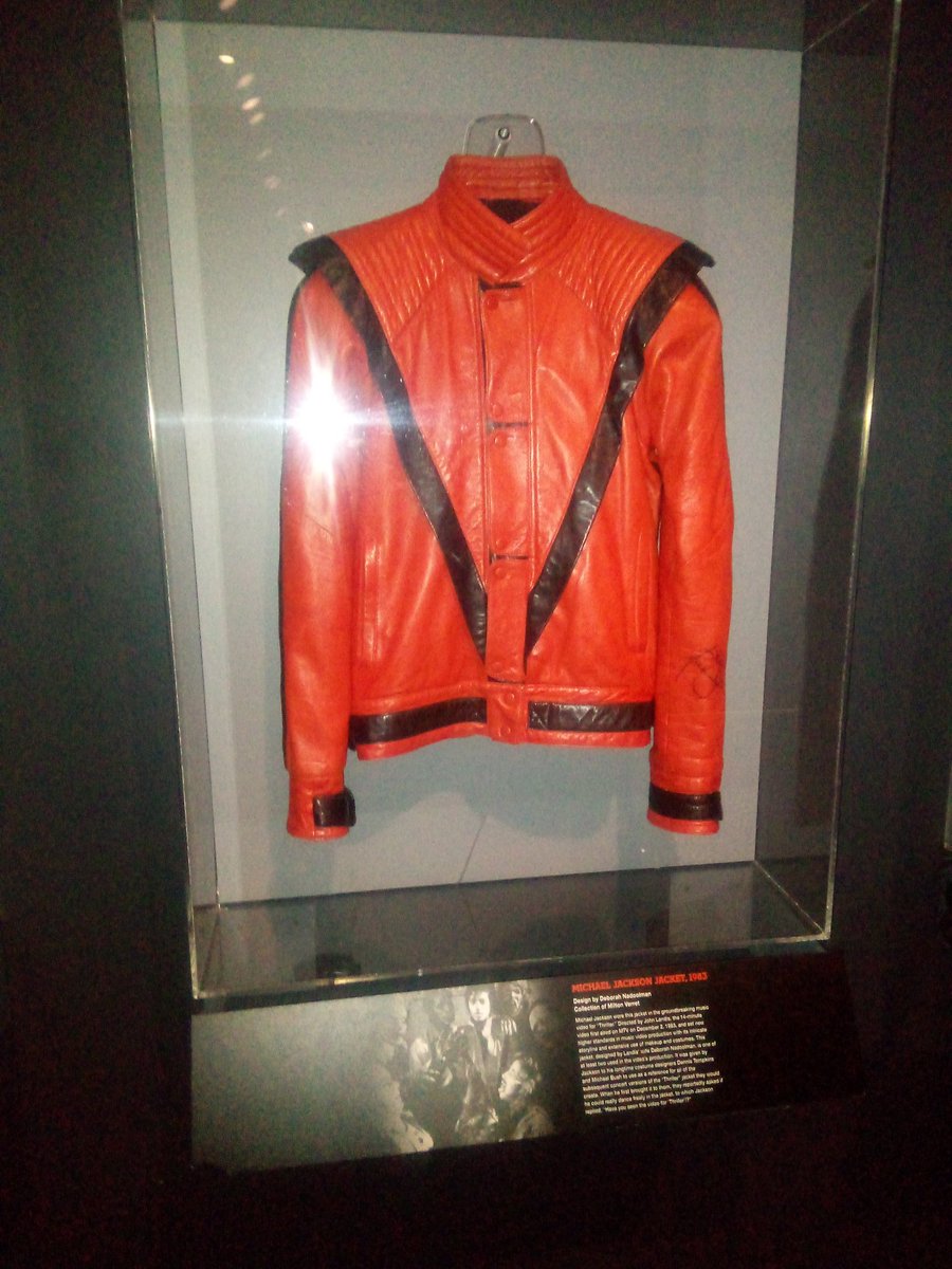 KevTilleryHomes's tweet photo. The best to ever do it! And, the only man I've seen cause other grown men to faint. 

RIP #mj
#thriller
#rocknrollhalloffame
#cleveland https://t.co/s2oGislz9G