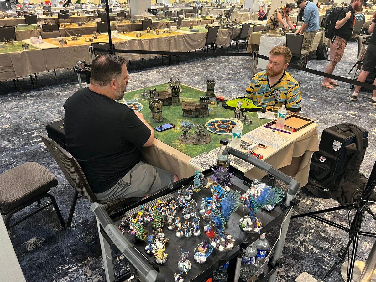 Nova 2023 was amazing 😍 met so many cool people and made so many new friends! (The 9 games of Warhammer were okay as well I guess 👀)
Ended up 11th with the trees and highest placed order army vibing amongst all the death and destruction 🌲🌲
100% will be back in the US soon! 🇺🇲