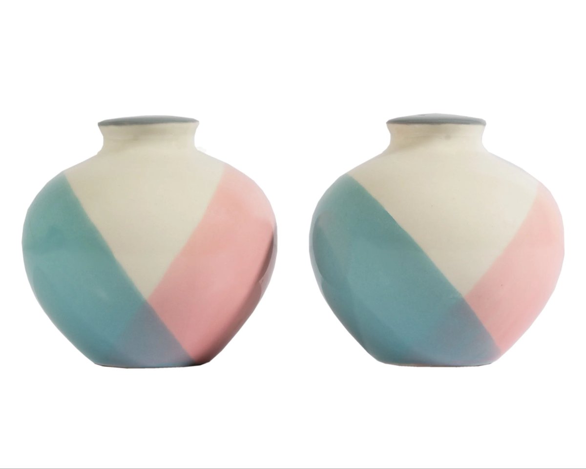 JoshLipnik's tweet photo. 1955 Tritone Collection by designer and ceramic artist Eva Zeisel for Hall China Company of East Liverpool, OH https://t.co/IgxGVw5Hx4
