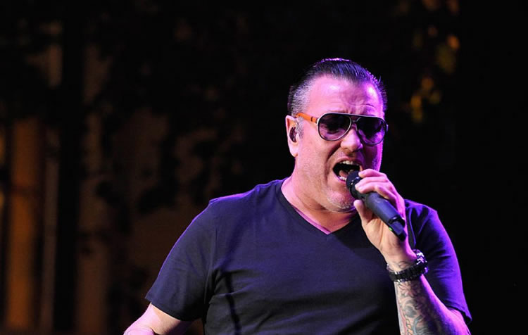 devillaugh's tweet photo. Murió Steve Harwell de #SmashMouth
> https://t.co/c9ugadULvQ https://t.co/pzoURm6tRI
