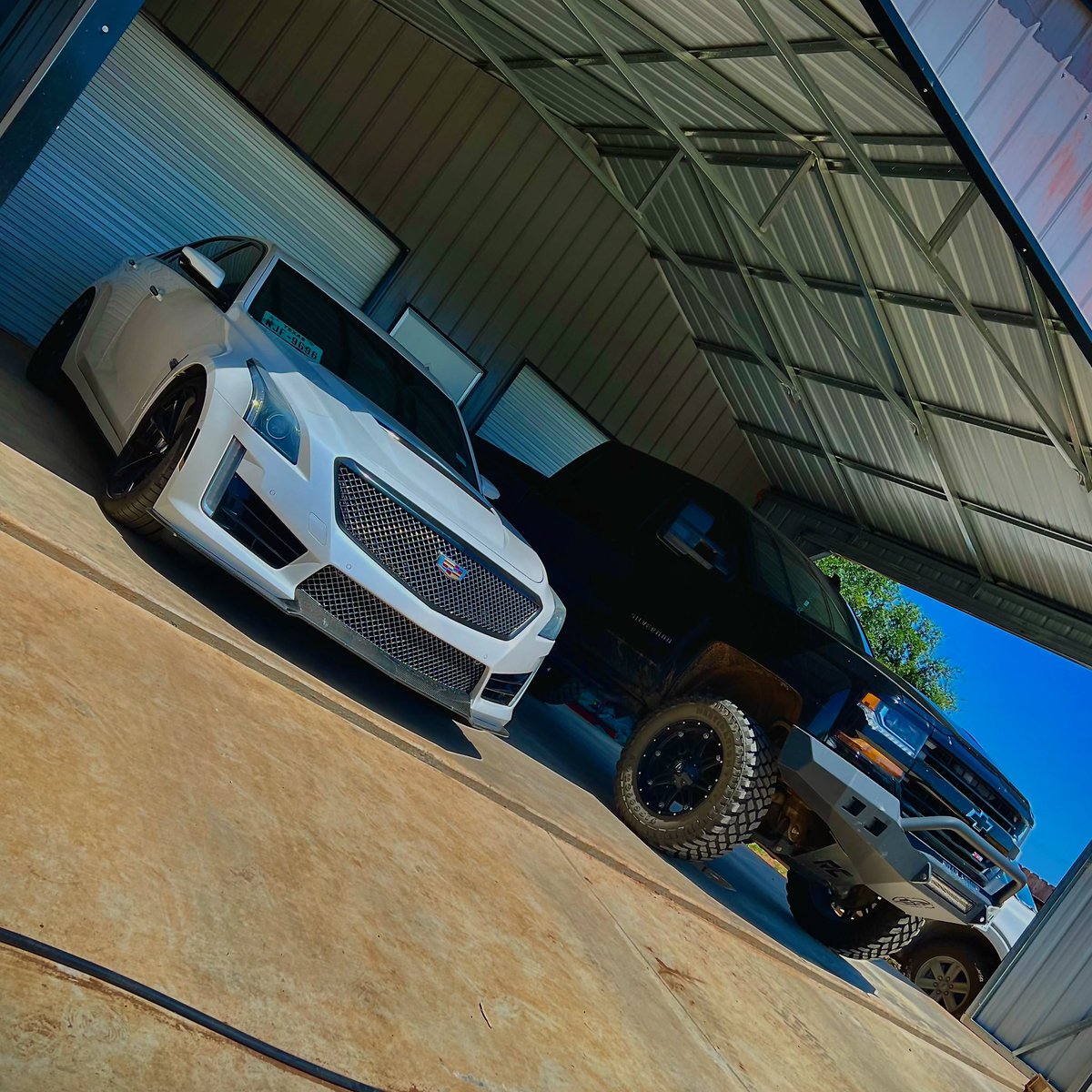 DominickGarcia7's tweet photo. Life is too short to drive boring cars. 😎 https://t.co/TNzdYIxLFA