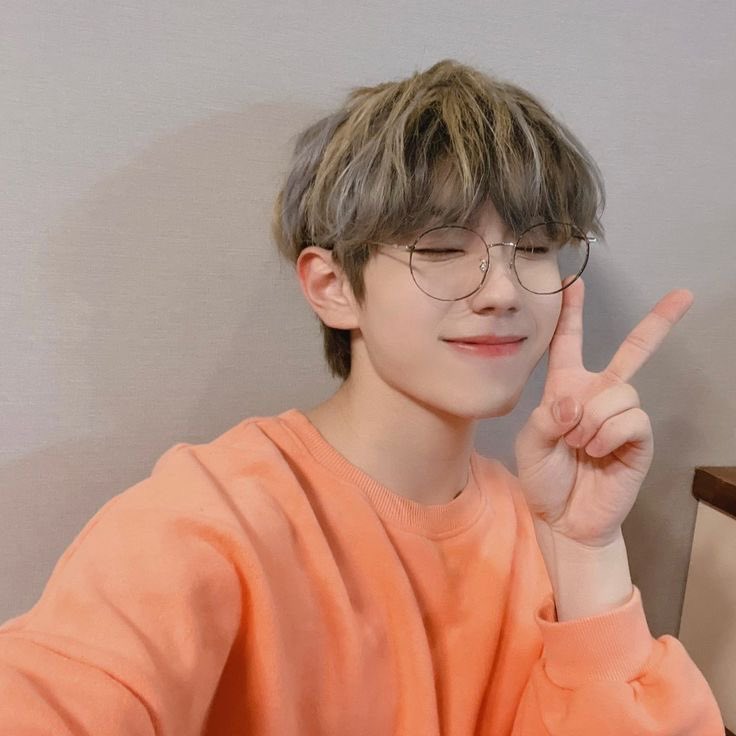 dailywonjun's tweet image. just peachy !! 🍑

#원준 #WONJUN