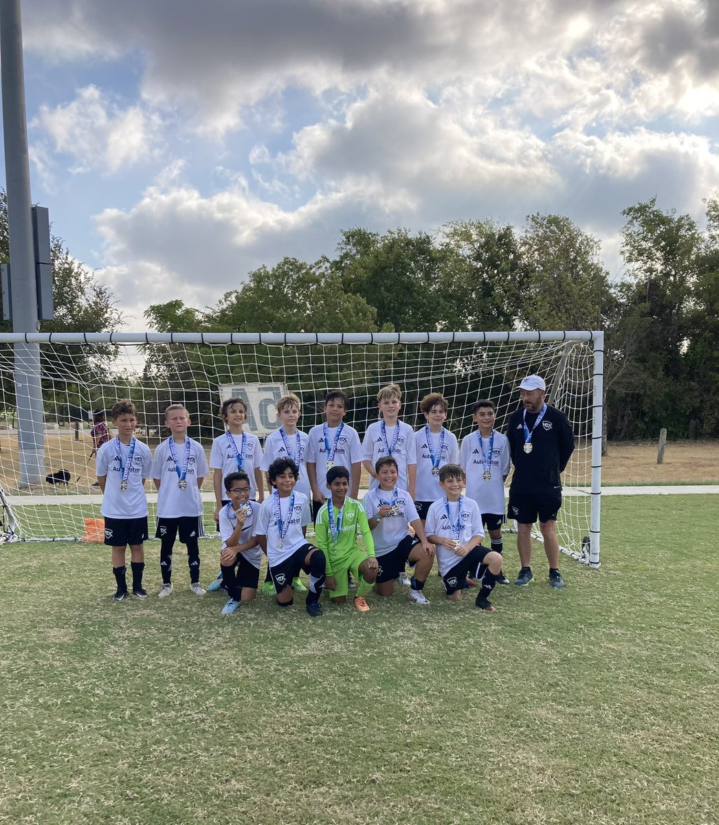 HTXSoccer's tweet photo. West program Labor Day weekend success ππΌ
π₯ West 13B Gold
π₯ West 12B Gold
π₯ West 11B Gold
π₯ Catalyst 12 W
π₯ West 09B Gold
Great job! β½οΈπ
#htxsoccer #htxtournaments #htxwest #htxcomp #htxelite #htxcatalyst https://t.co/K3UTdxTbyt