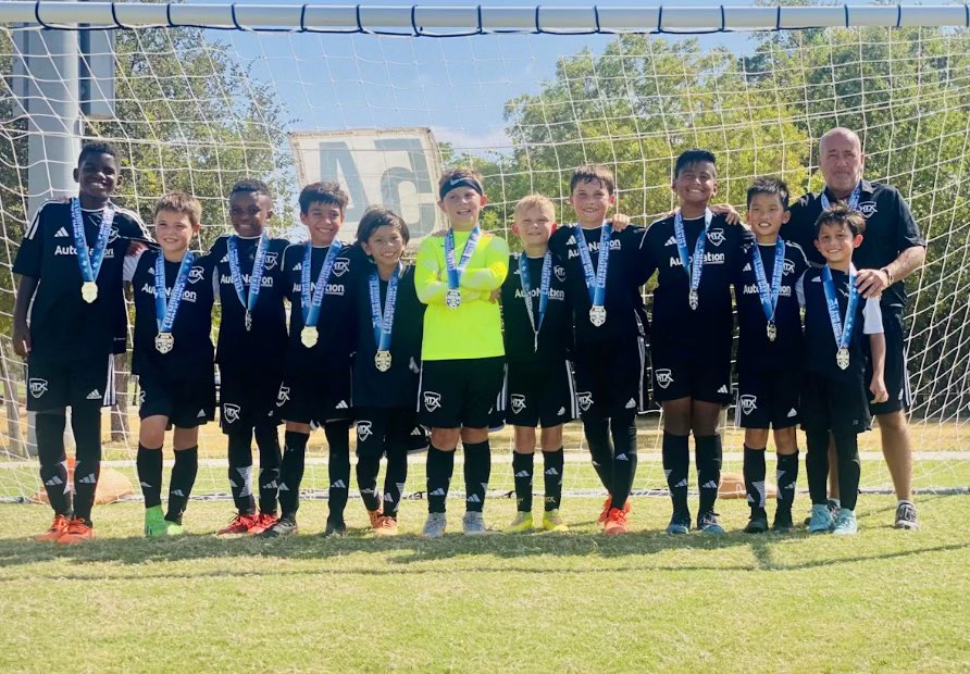 HTXSoccer's tweet photo. West program Labor Day weekend success ππΌ
π₯ West 13B Gold
π₯ West 12B Gold
π₯ West 11B Gold
π₯ Catalyst 12 W
π₯ West 09B Gold
Great job! β½οΈπ
#htxsoccer #htxtournaments #htxwest #htxcomp #htxelite #htxcatalyst https://t.co/K3UTdxTbyt