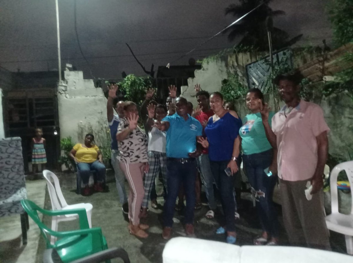 Lucydeleon2025's tweet photo. Reunión en Villa Mella Norte hoy Lunes 04-09-2023 con nuestra amiga y coordinadora Dominga y el Regidor Tony Tejeda Tejeda Muchas gracias por escucharme, cuenten conmigo siempre. 

Seguimos trabajando.

Lucy de Leon DIPUTADA 2024-2028
Ahora Sííí 🎉 💯 🔥 
VOTA PRM 👍🏻 💙 https://t.co/OzfUWkai8K