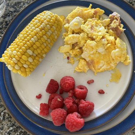 sagesheals's tweet photo. eggs w meat half a cob of corn, raspberries, and eggs w/ meat!
restricted myself on this kinda, i feel a bit bad about it now. i have now used butter in the pan twice today though so thats a win! https://t.co/Lrj41LRrUl