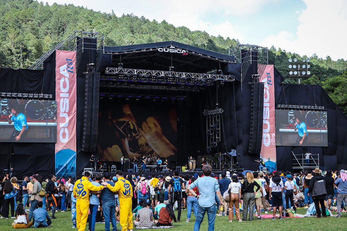 ConcertsMusicVe's tweet photo. Estamos muy cerca del anuncio de @CusicaVzla y queremos saber ¿Cuáles son las últimas apuestas con bandas o artistas para el Line-Up? 🤫💭 https://t.co/Jyp51v7bFS