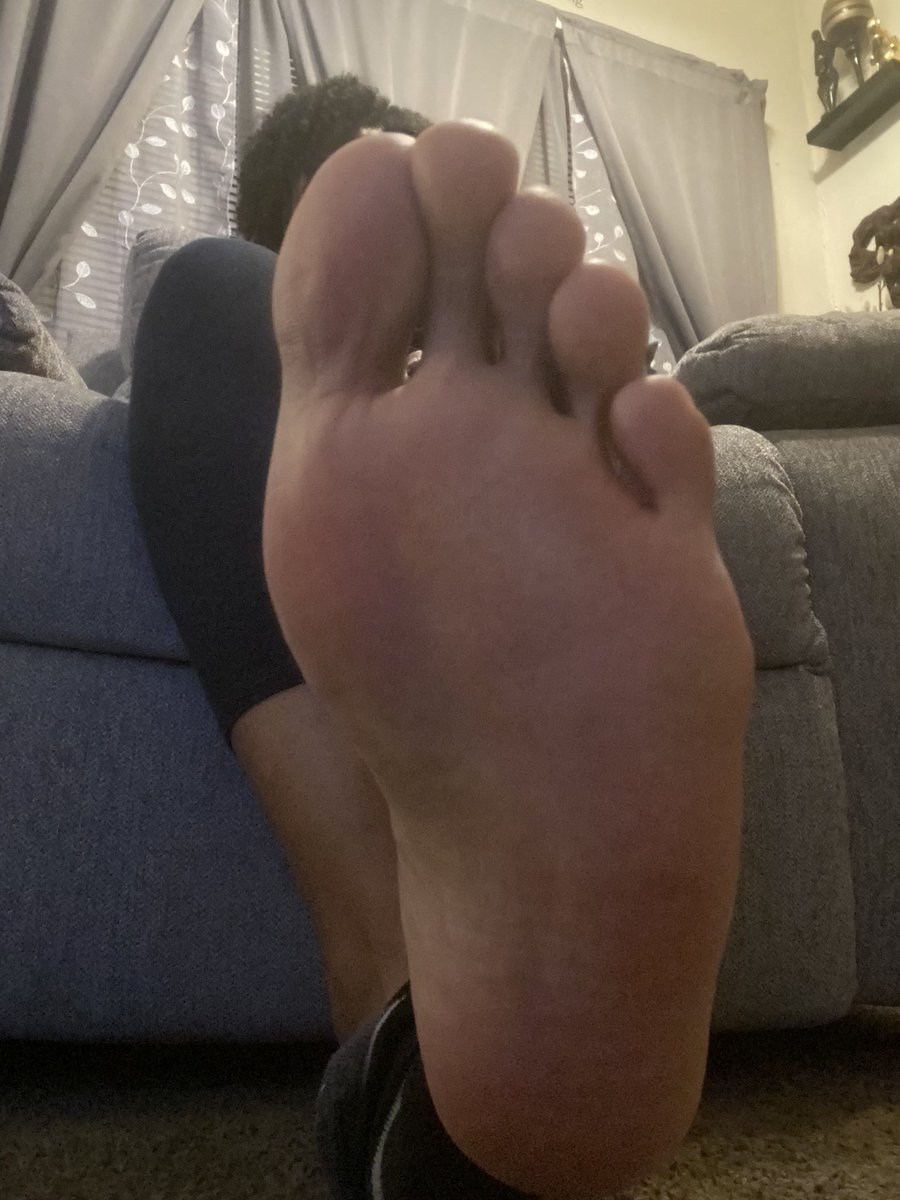 Jasmine_feet92's tweet photo. 👣
#pov #sexyfeet #feetplay #dallasfootmodelsentertainment #sexynails #footarchery #pinksoles #footfetishclub #footartist #feetfetishworld #feetlovers #solefetish #beautifulfeet #solefetishnation #perfecttoes #cutefeetmodel #hotfeet #beautifultoes #girlsfeet #ilovefeet #mytoes https://t.co/SgP5axAJAP