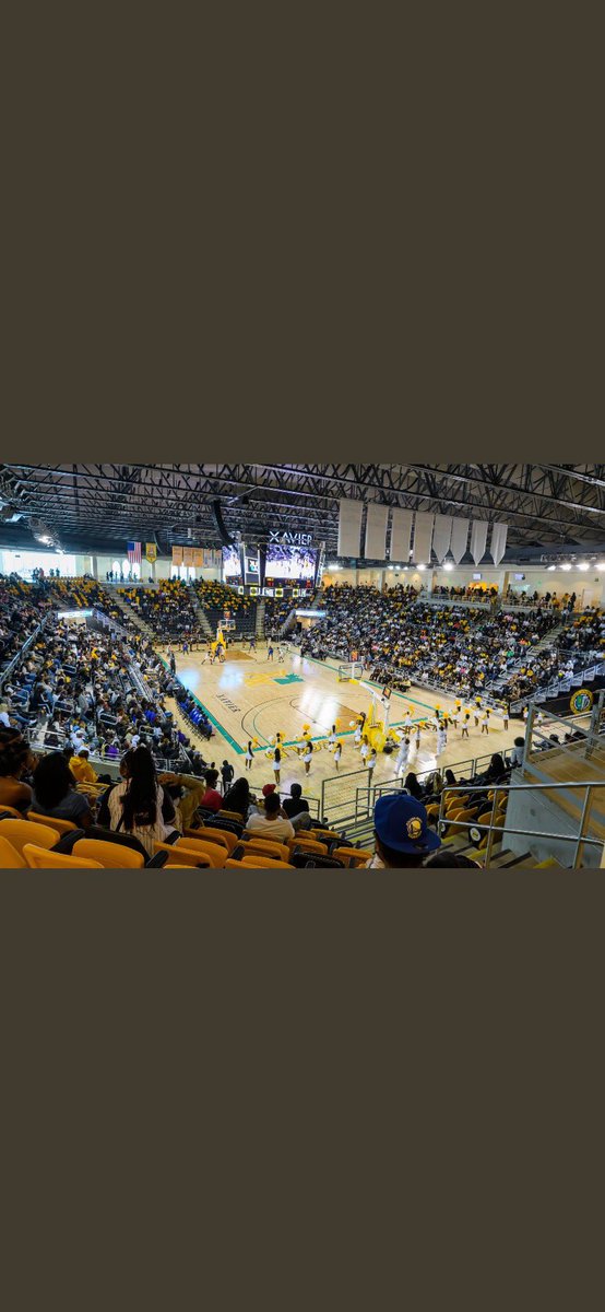 babynellfr's tweet image. AGTG beyond blessed to receive an official scholarship offer from Xavier University 💛🖤💚! @CoachAJWMS @XULACoachTyrone @xulambb