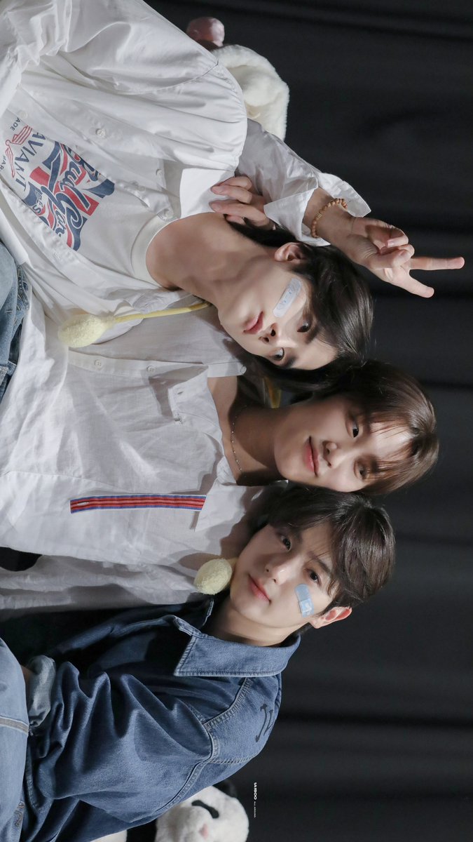 1Americano1500's tweet photo. 230816
#더보이즈 #현재 #HYUNJAE
#THEBOYZ #이재현 #TBZ https://t.co/cJ7bFEOml2
