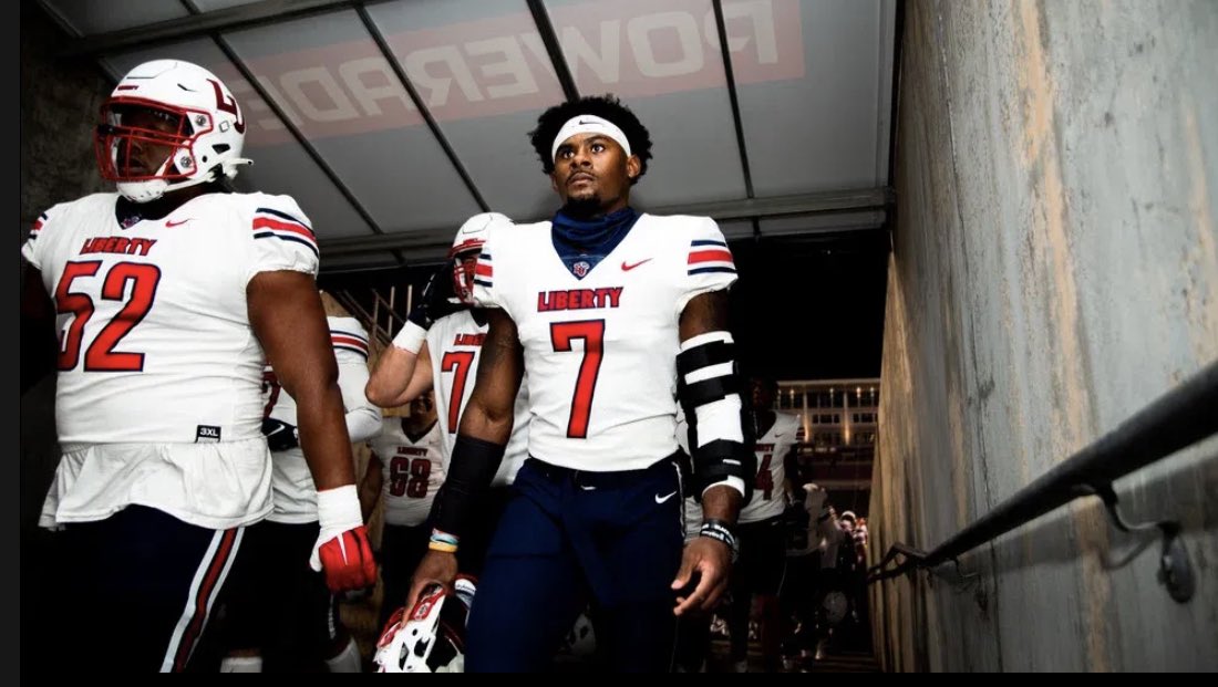 Blessed To Receive My First Offer From Liberty ❤️ <a href="/JUCOFFrenzy/">JUCO Football Frenzy</a> <a href="/coachJClegg/">Justice Clegg</a> <a href="/CoachTalto2/">Coach Montalto</a> 
#Jucoproduct