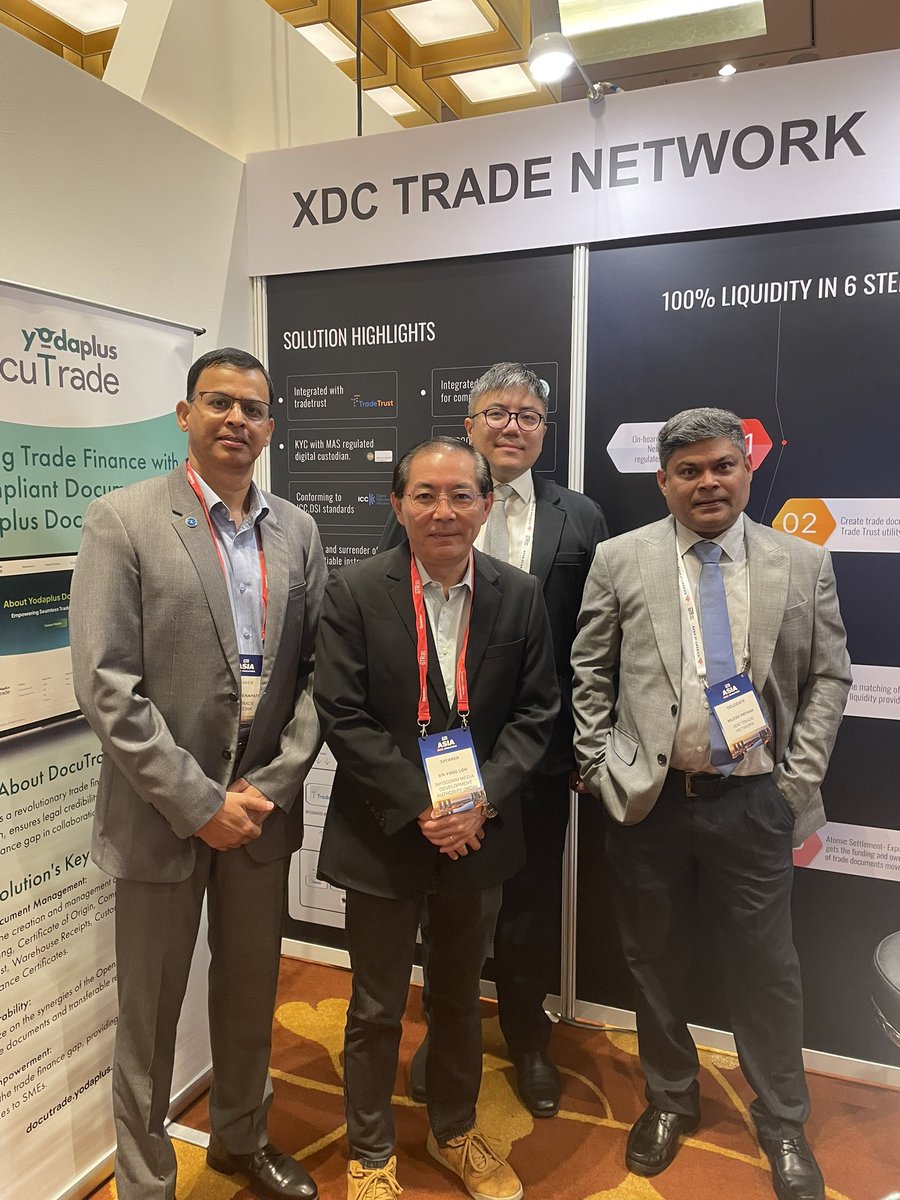 SunilSenapatiGo's tweet photo. Great start to the @gtreview event with Sin Yong from @IMDAsg visiting our booth https://t.co/uiqmK685mC