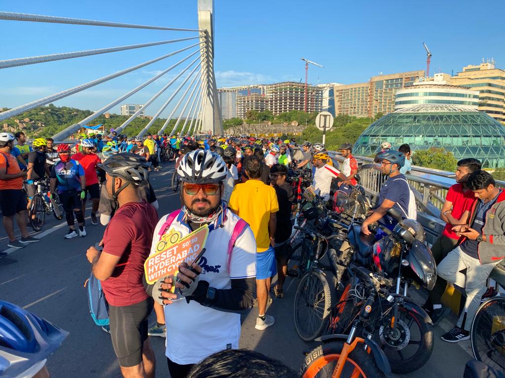 HydcyclingRev's tweet photo. #HyderabadCyclingRevolution #HCR20 3500 Cyclist Gathered to Thank @KTRBRS @TelanganaCMO @arvindkumar_ias @md_hgcl for #HyderabadCyclingTrack World Best Sustainable #SolarCyclingTrack in Hyderabad Telangana
@BYCS_org @BicycleFuturist @KmvLtd @sselvan @Ravi_1836 @DigitalMediaTS https://t.co/r5tBvS2JFW