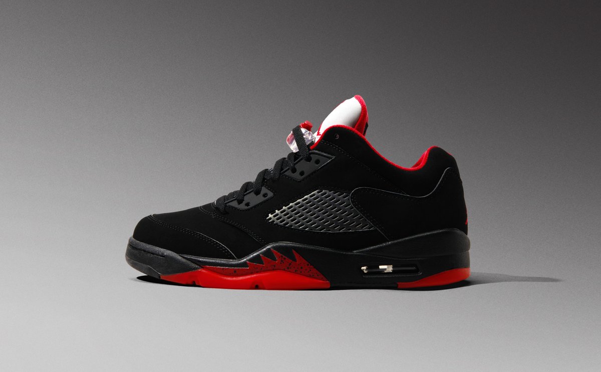 air jordans with reflective tongue