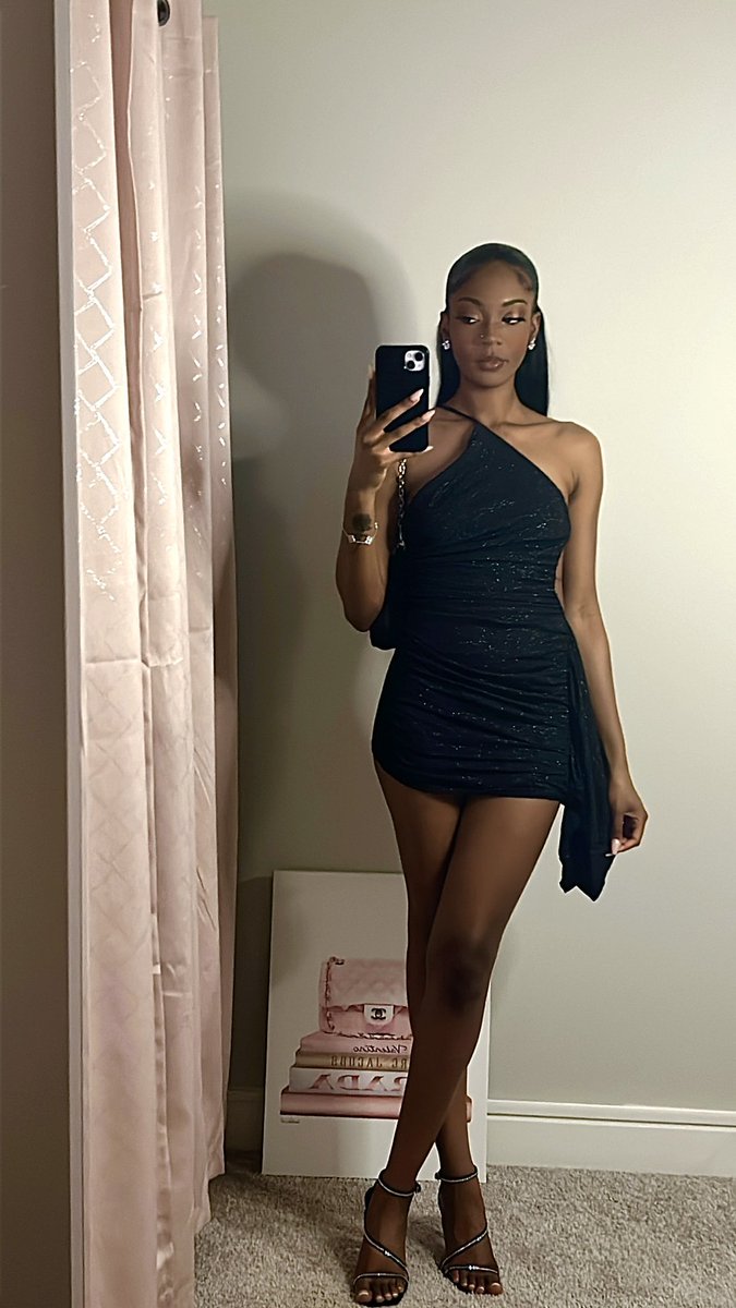jalennbby's tweet photo. happy bday to me🥳 https://t.co/Ek1CIfAe00