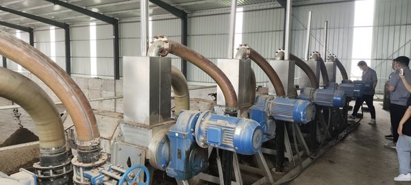 chfilters56991's tweet image. These pictures are of a cattle farm&apos;s cow manure treatment site, in which the belt filter is used in the pressing section, which has the advantage of working continuously for 24 hours and is very suitable for treating a large amount of wastewater. #filterpress #pressfilter