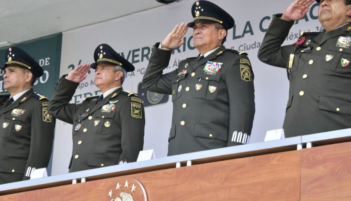 AViverosNoticia's tweet image. TOMAN POSESIÓN CUATRO NUEVOS MANDOS DE SEDENA

#SEDENA #Mandos 

albertoviverosnoticias.com/detallenota.ph…