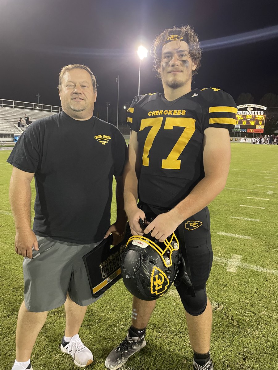 camden_goforth's tweet photo. I get asked about my height a lot.  Here is me and my dad, he is 5’10” https://t.co/iJDzHHFLMi