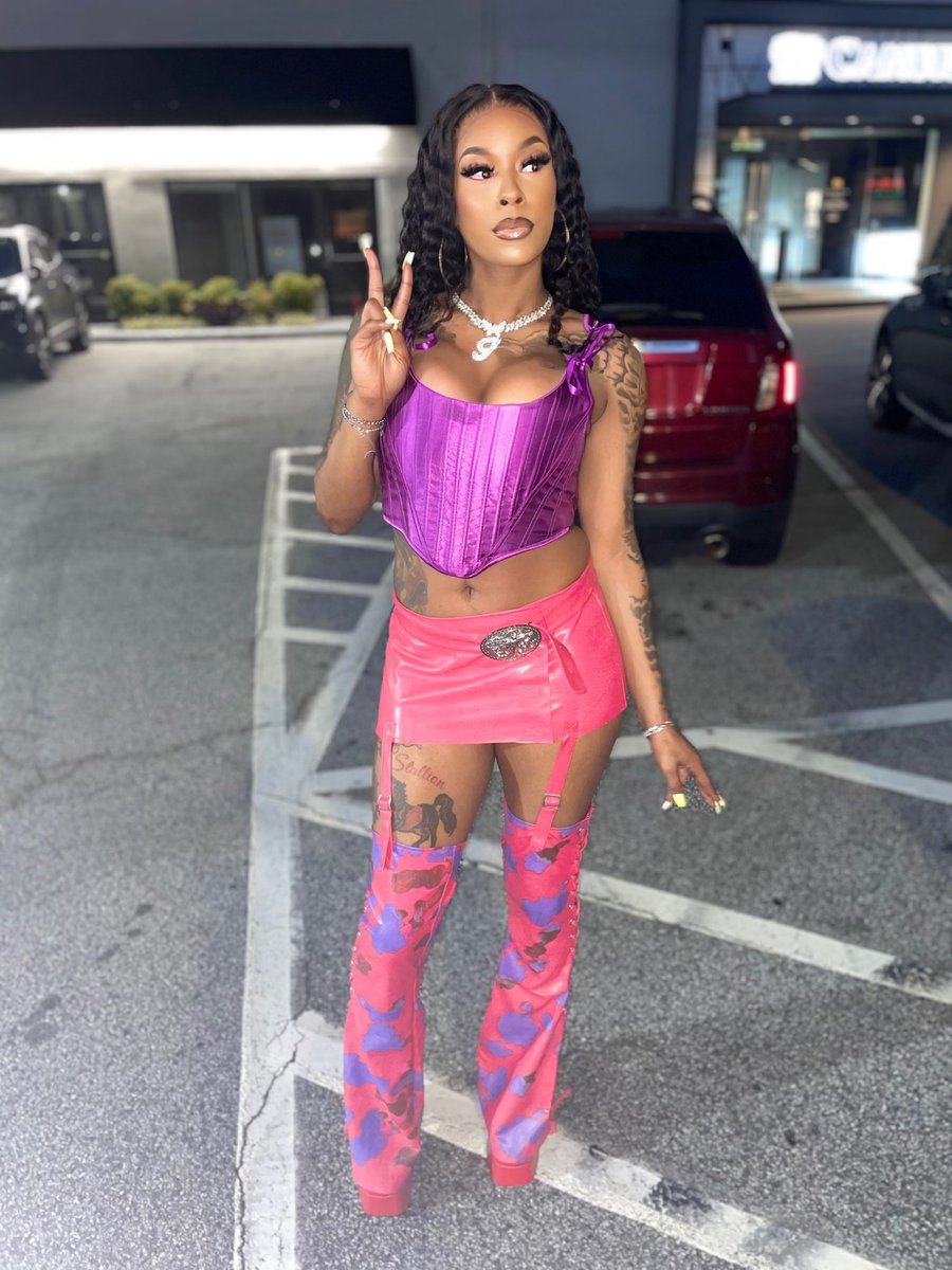 creamylondyn_'s tweet photo. PUT SOME RESPECT ON MY NAME😈 https://t.co/9Ig1Wjrqbq