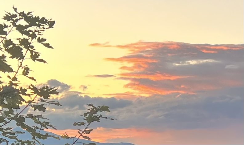 aliflynngaffney's tweet image. Sunset vibes! 
#beutahful #utahsunset #byesummer