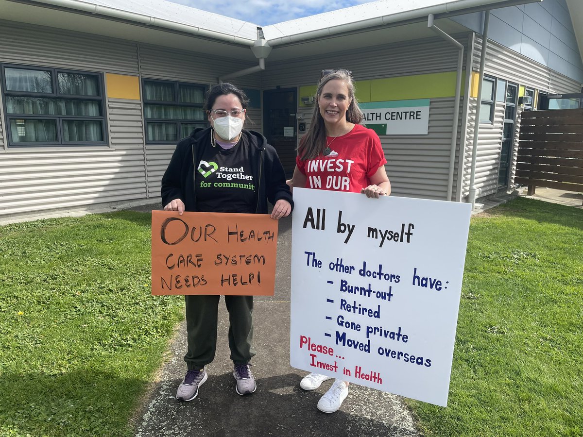 I thought I would be striking all alone today. Until a member of our Kapiti community who I had never met before turned up with a hug, a sign, and a lunch for me. People are kind. 💕