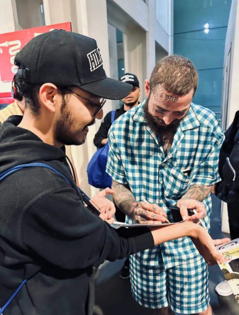 altaldex's tweet photo. No me lo puedo creer me acabo de enterar que mi ídolo @PostMalone ya está en mi México de oro!!!! 😆😆😆❤️❤️❤️ https://t.co/RSXXoqd5n0