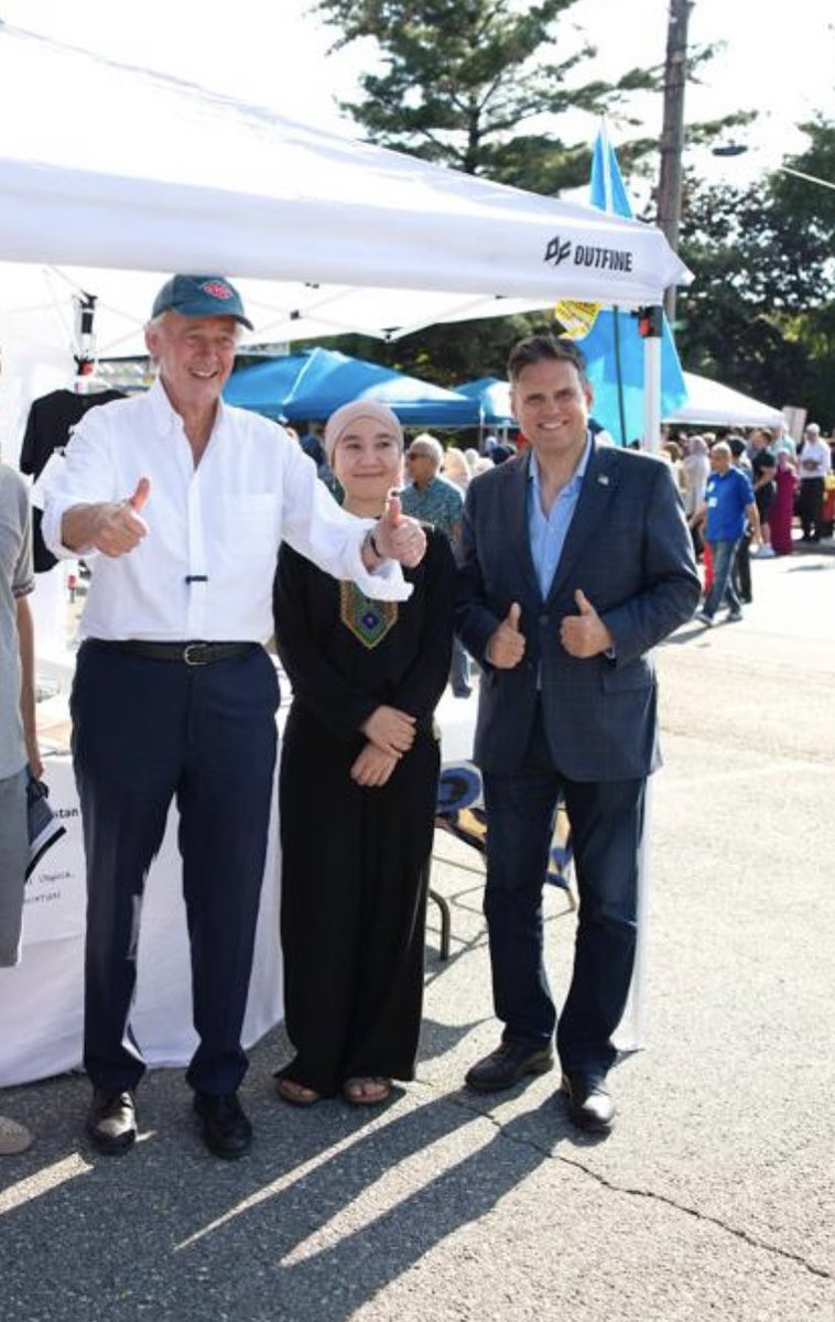 It was good to see @SenMarkey come and talk to us at our tent as well, and share words of solidarity with the Uyghur community.