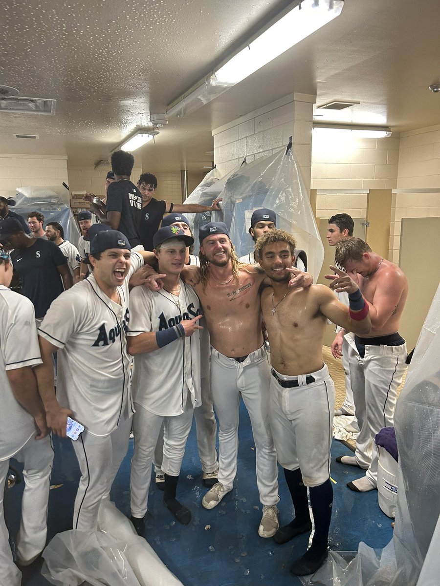 Everett AquaSox tweet media