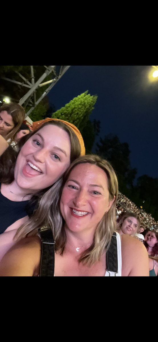 7 years we have been going to see 5 Seconds of Summer together.  ⁦<a href="/taylee_geiger/">Taylee Geiger</a>⁩ you are the best to sing with. ⁦<a href="/5SOS/">5 Seconds of Summer</a>⁩ thanks for the great time as always.