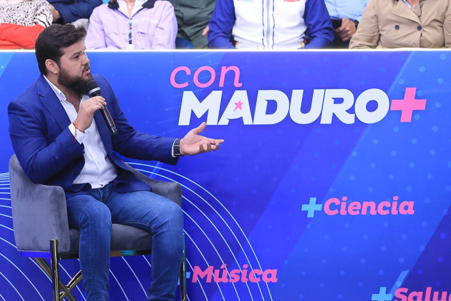 Junto al Gobernador de Monagas, Ernesto Luna, conversamos sobre el fortalecimiento de las industrias del Estado con mano de obra venezolana y el avance en los sectores industrial, turístico, deportivo y cultural, en articulación con los hombres y mujeres comprometidos con la