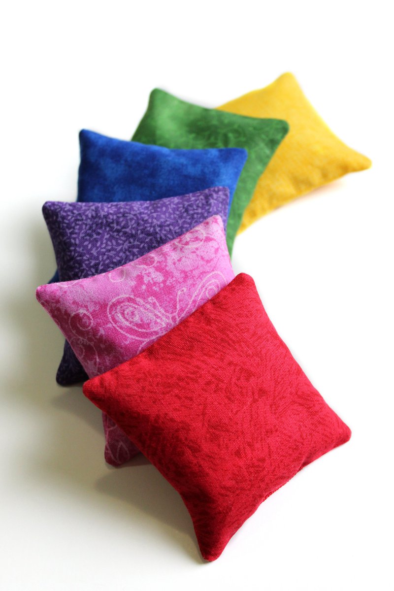 HandiworkinG's tweet photo. Thanks for the great review pshu102 ★★★★★! https://t.co/4uPa0VShmh #etsy #rainbow #red #handiworkingirls #freeshippingetsy #beanbags #rainbowbeanbags #childrenstoy #bluepurplepink #smallbeanbags #SMILEtt23 https://t.co/Hhw7x4Pyj9