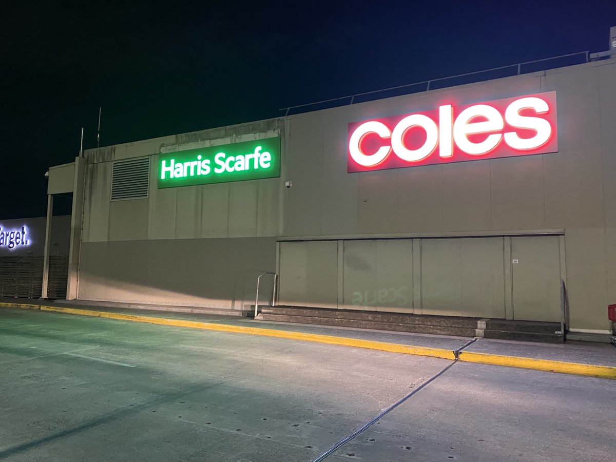 MM_Signage's tweet image. Supply and installation of shopfront and external signage - Harris Scarfe Knox VIC #HarrisScarfe #shopfrontsignage #branding #internalsignage