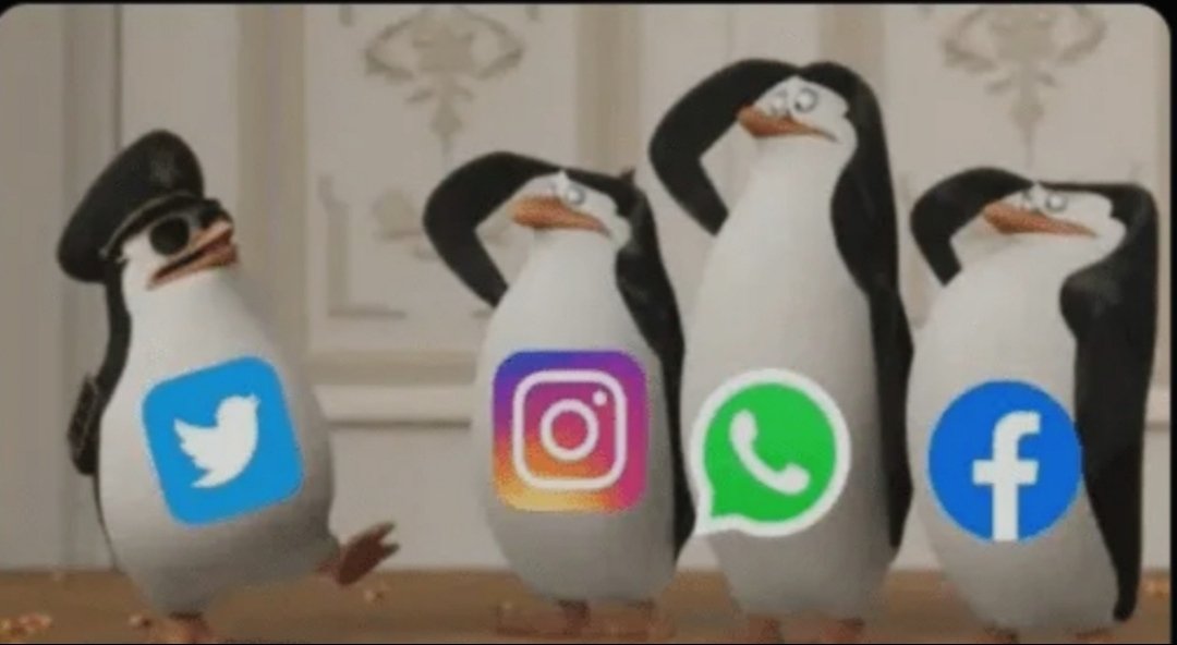 EricaCerva43979's tweet photo. En nuevos entornos y lenguajes reflexionamos profundamente sobre las redes sociales y que constituyen el emblema de la transformación de la intimidad en extimidad. #Clase5NE #MiMundoOnline #FDEVUnahur https://t.co/uIy3WImBih